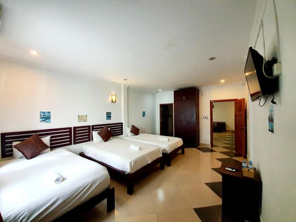 Aime House & Niisaii Apartment Phnom Penh Esterno foto