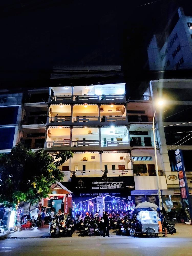 Aime House & Niisaii Apartment Phnom Penh Esterno foto