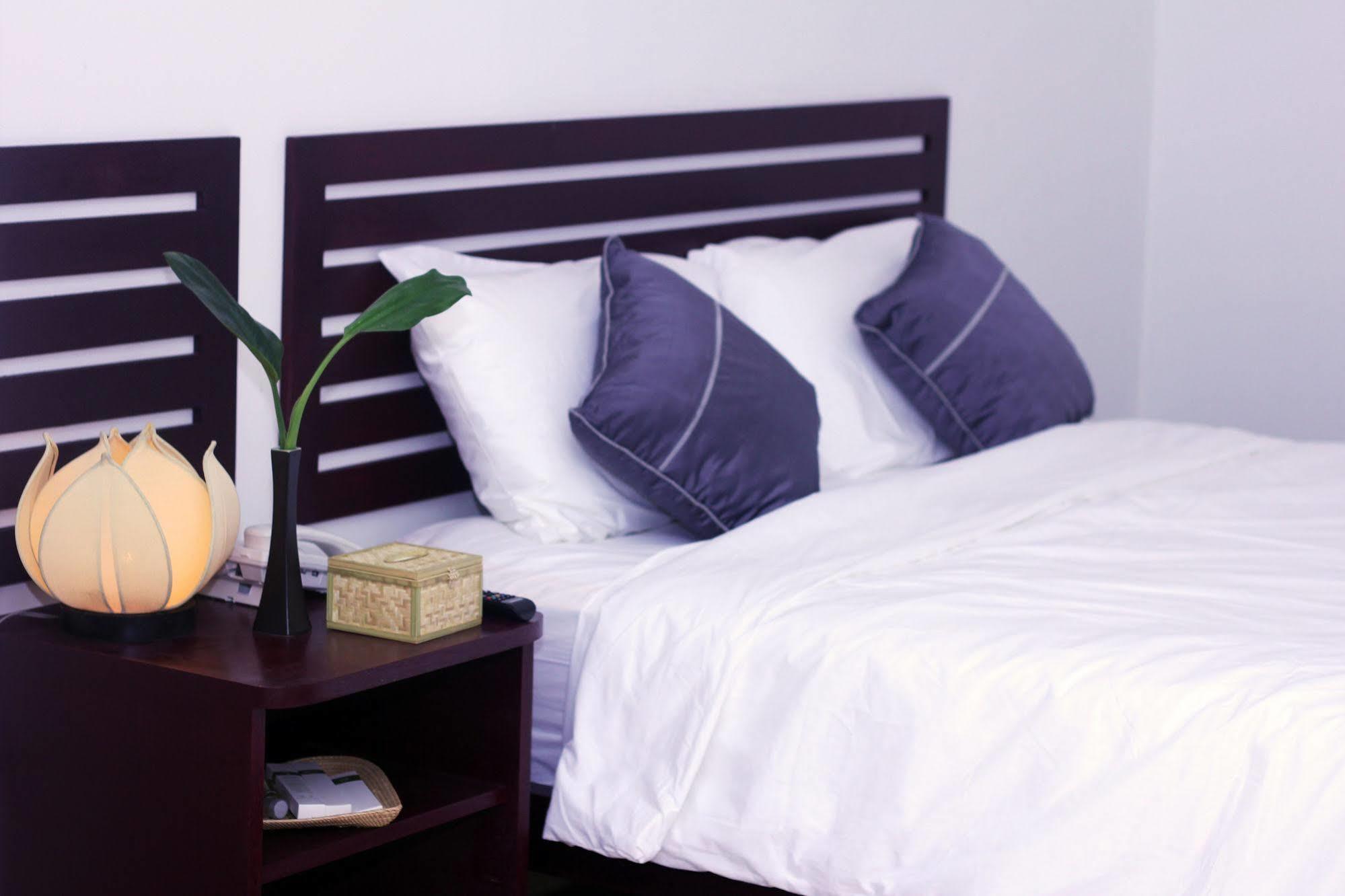 Aime House & Niisaii Apartment Phnom Penh Esterno foto