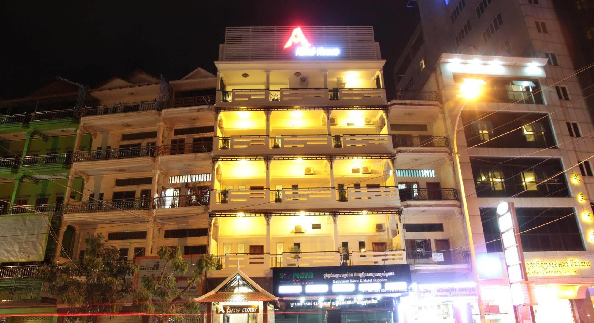Aime House & Niisaii Apartment Phnom Penh Esterno foto