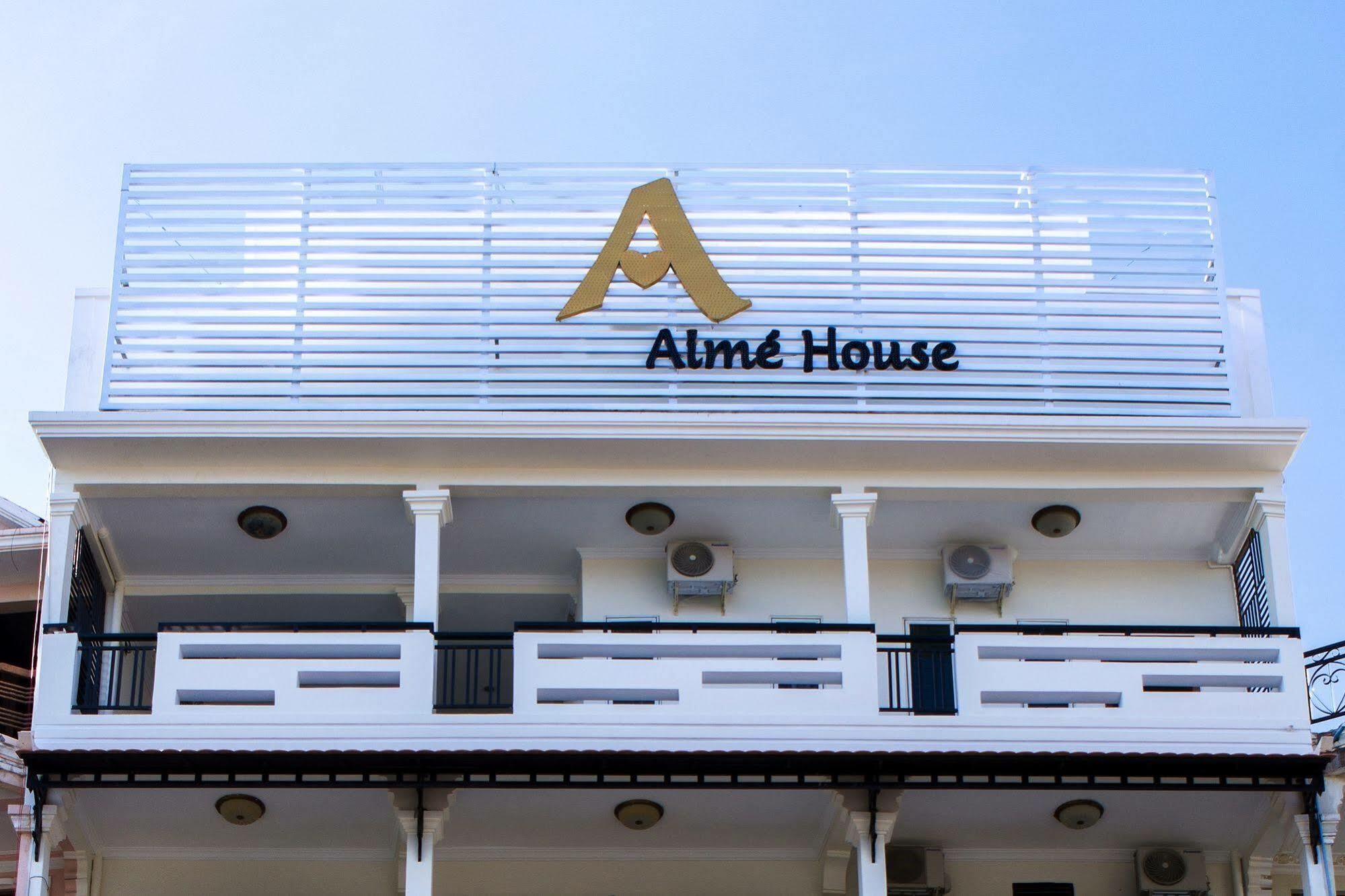 Aime House & Niisaii Apartment Phnom Penh Esterno foto